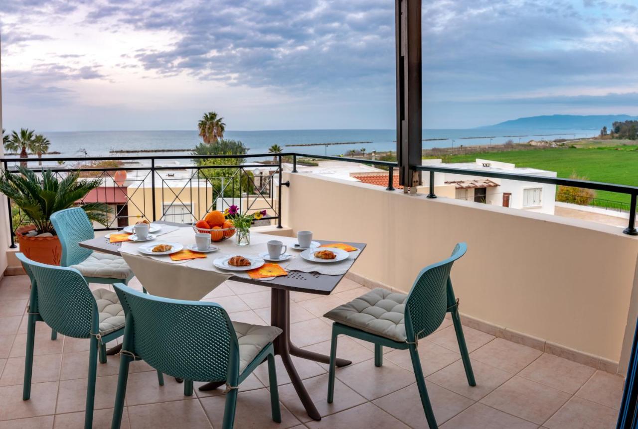 Penthouse Direkt Am Meer Polis 外观 照片